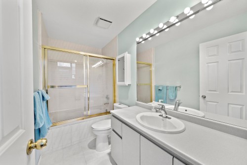 401-1154 Westwood Street, Coquitlam, BC 