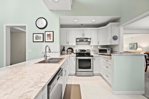 401-1154 Westwood Street, Coquitlam, BC 