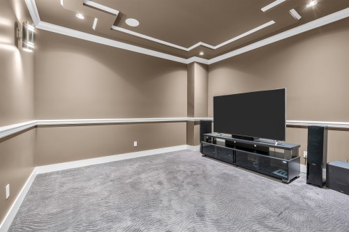 8168 Hunter Street, Burnaby, BC 