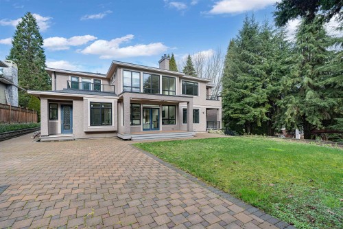 8168 Hunter Street, Burnaby, BC 