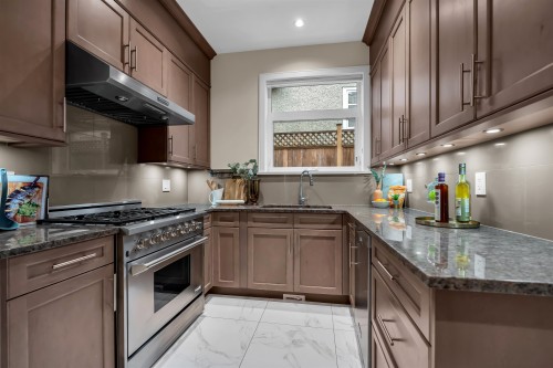 8168 Hunter Street, Burnaby, BC 