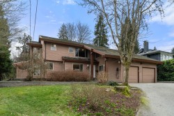 667 Fairway Drive  North Vancouver, BC V7G 1Z5