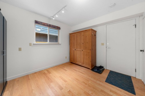 667 Fairway Drive, North Vancouver, BC 