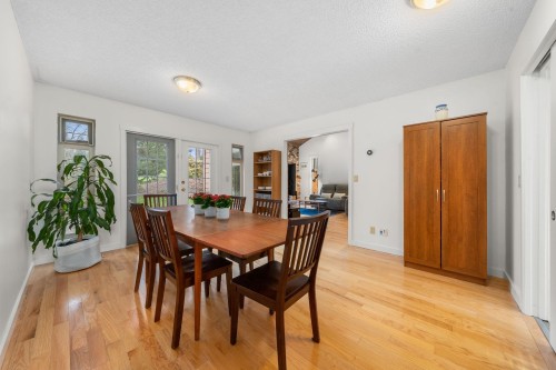 667 Fairway Drive, North Vancouver, BC 