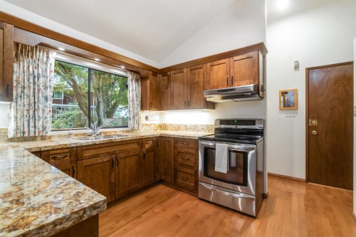 4262 Yuculta Crescent, Vancouver, BC 