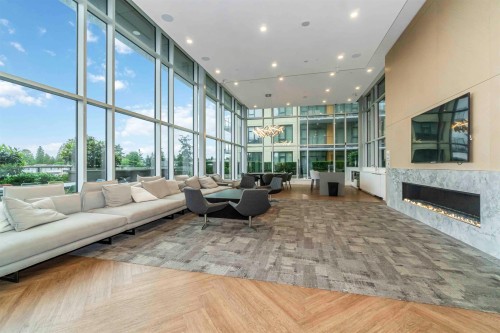 402-7388 Kingsway, Burnaby, BC 