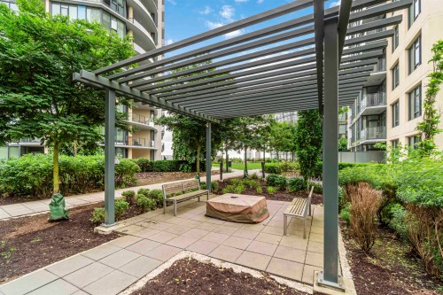 402-7388 Kingsway, Burnaby, BC 