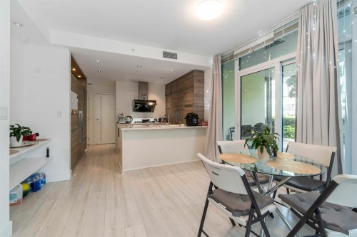 402-7388 Kingsway, Burnaby, BC 