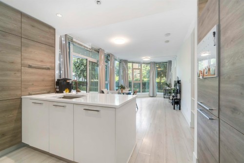 402-7388 Kingsway, Burnaby, BC 