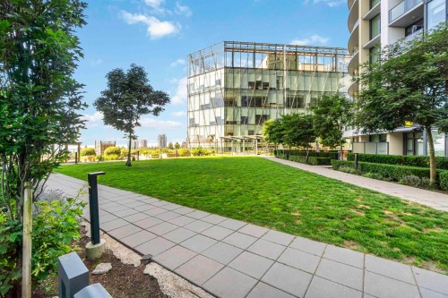 402-7388 Kingsway, Burnaby, BC 