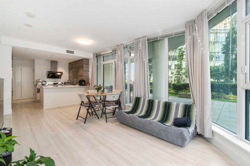 402-7388 Kingsway, Burnaby, BC 