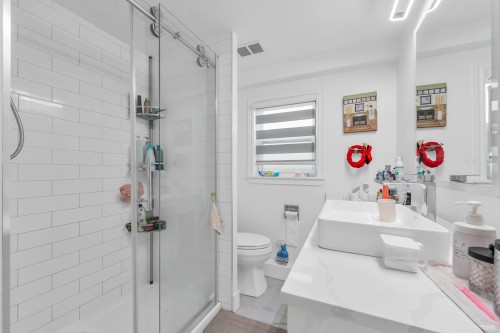 8025 Borden Street, Vancouver, BC 