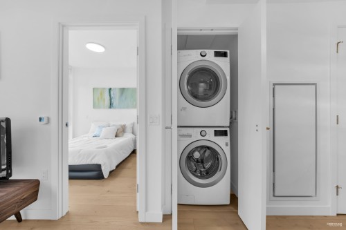 3303-6000 Mckay Avenue, Burnaby, BC 