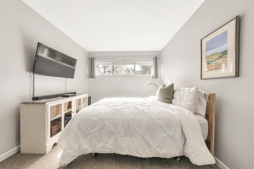 213-230 Mowat Street, New Westminster, BC 