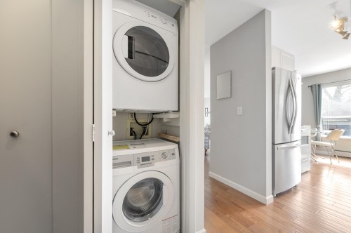 213-230 Mowat Street, New Westminster, BC 