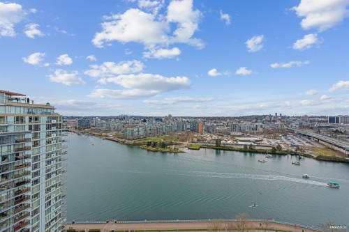 2705-918 Cooperage Way, Vancouver, BC 