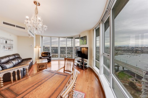 2705-918 Cooperage Way, Vancouver, BC 