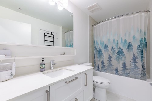 211-808 Gauthier Avenue, Coquitlam, BC 