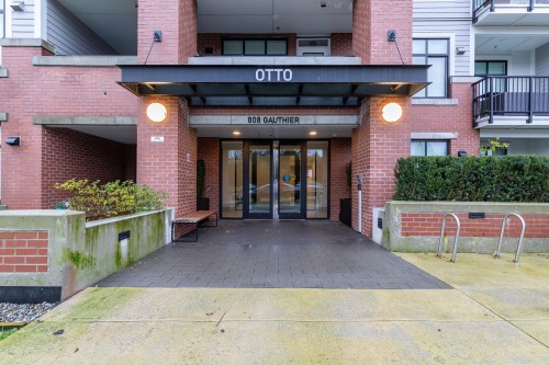 211-808 Gauthier Avenue, Coquitlam, BC 