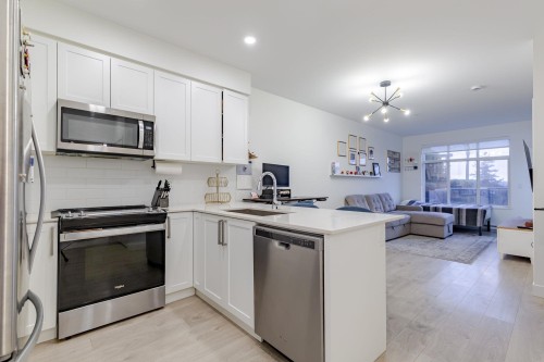 211-808 Gauthier Avenue, Coquitlam, BC 