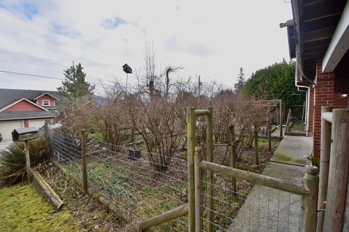 631 Wyngaert Road, Gibsons, BC 