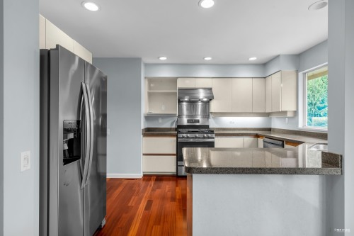 5456 Keith Road, West Vancouver, BC 