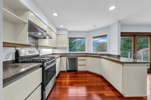 5456 Keith Road, West Vancouver, BC 