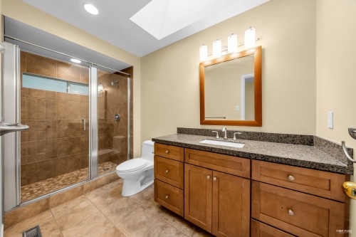 5456 Keith Road, West Vancouver, BC 