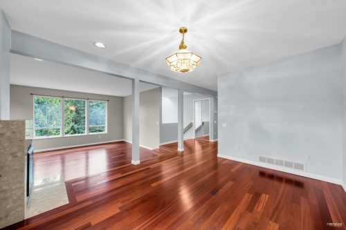 5456 Keith Road, West Vancouver, BC 