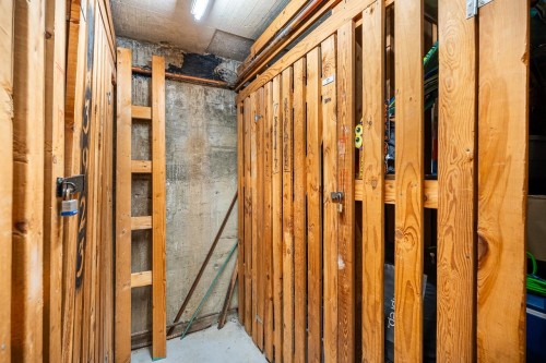 222-3921 Carrigan Court, Burnaby, BC 