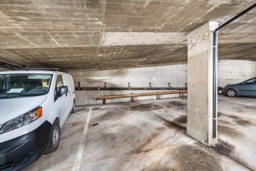 222-3921 Carrigan Court, Burnaby, BC 