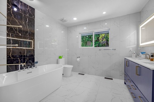 4621 Caulfeild Drive, West Vancouver, BC 