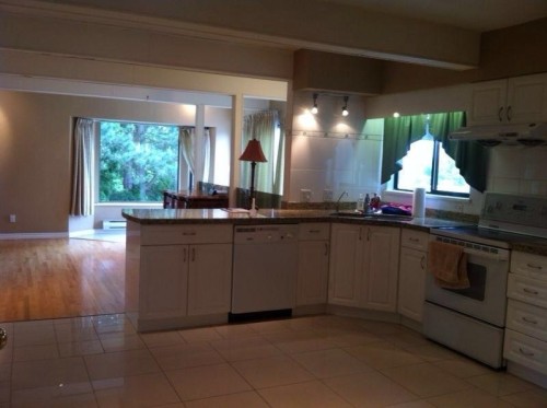 6948 Broadway, Burnaby, BC 