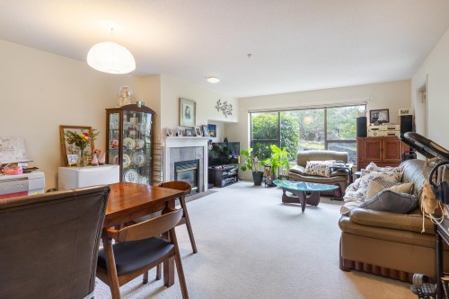 310-5855 Cowrie Street, Sechelt, BC 