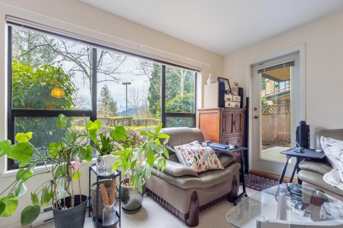 310-5855 Cowrie Street, Sechelt, BC 