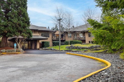 310-5855 Cowrie Street, Sechelt, BC 