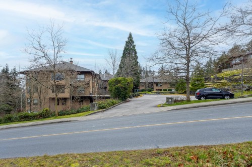 310-5855 Cowrie Street, Sechelt, BC 