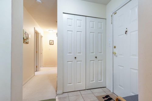 310-5855 Cowrie Street, Sechelt, BC 