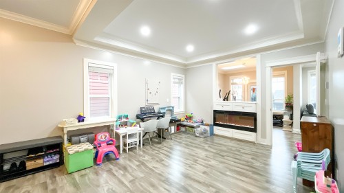 101-910 Delestre Avenue, Coquitlam, BC 