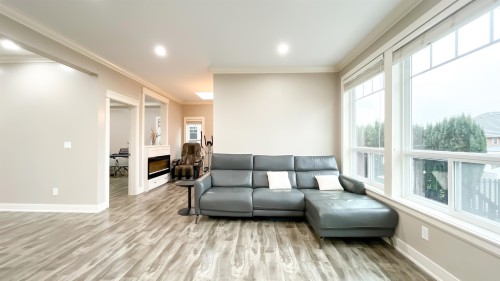 101-910 Delestre Avenue, Coquitlam, BC 