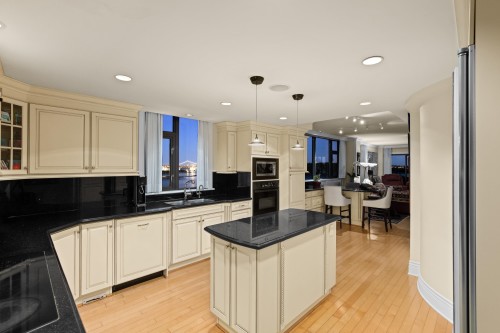 1801-1972 Bellevue Avenue, West Vancouver, BC 