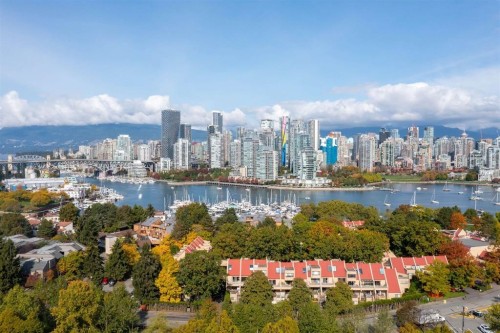 B3-1070 7Th Avenue W, Vancouver, BC 