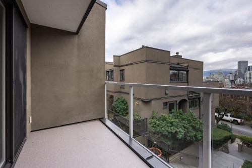 B3-1070 7Th Avenue W, Vancouver, BC 