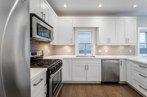 1805 7Th Avenue E, Vancouver, BC 