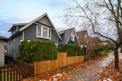 1805 7Th Avenue E, Vancouver, BC 