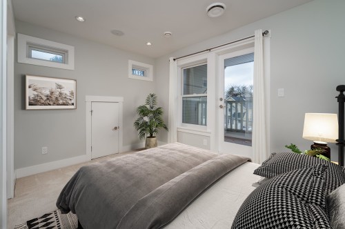 1805 7Th Avenue E, Vancouver, BC 