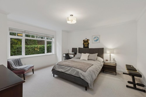 4081 Woodbury Avenue, North Vancouver, BC 