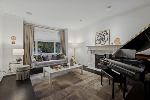 4081 Woodbury Avenue, North Vancouver, BC 