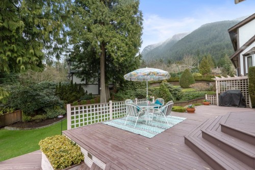 5427 Cliffridge Avenue, North Vancouver, BC 