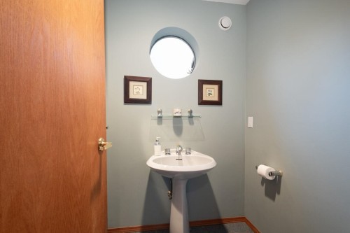 1605 Lockehaven Road, North Vancouver, BC 